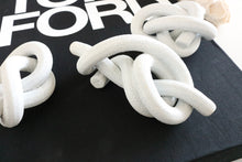 Load image into Gallery viewer, Midshipman's Hitch in white ash