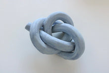 Load image into Gallery viewer, Pacific blue teamster knot
