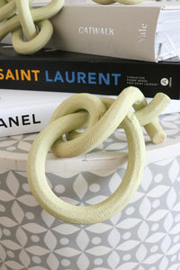 The Two-Half Hitches Knot in Chartreuse. 